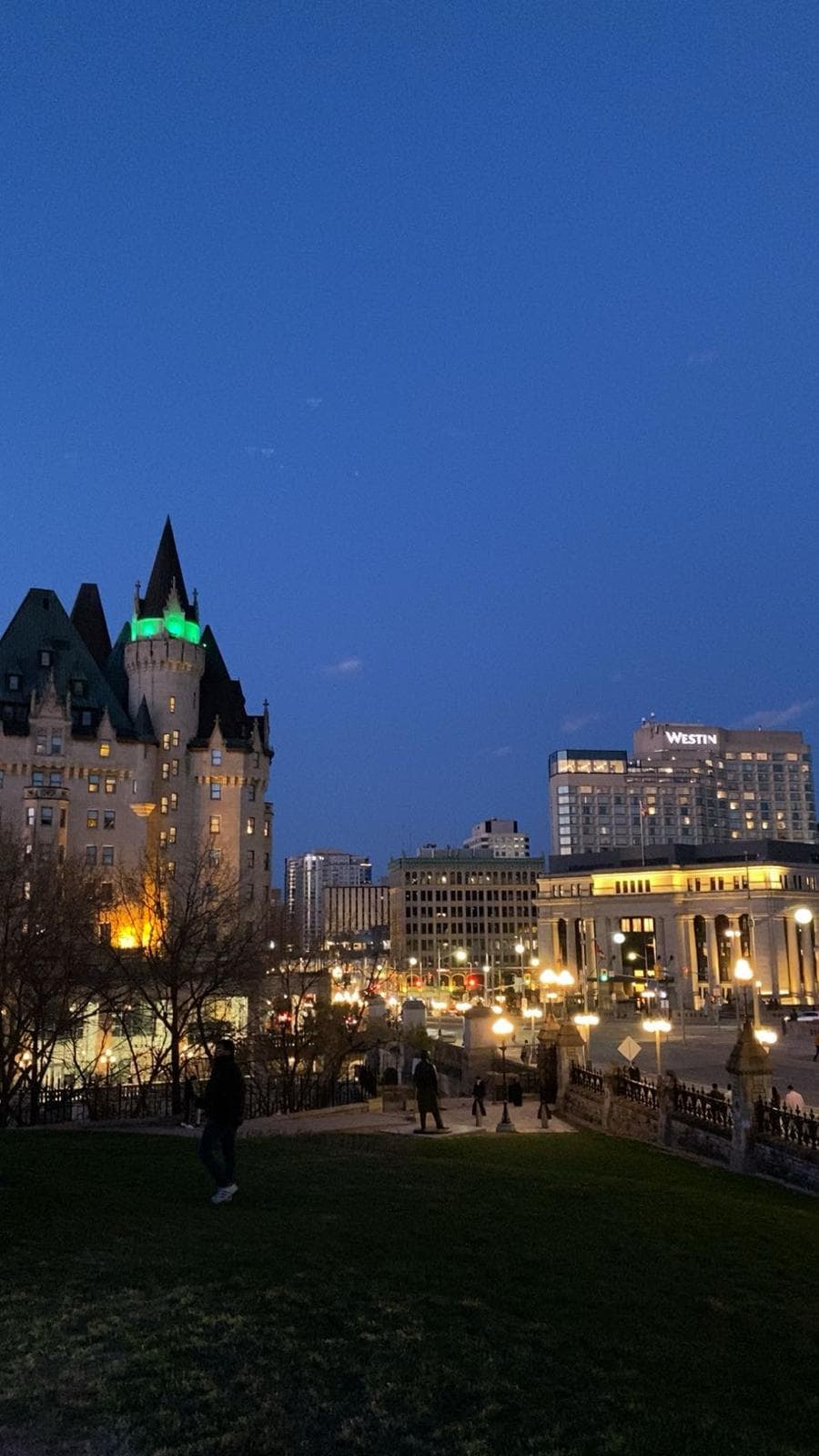 Chateau Laurier at night